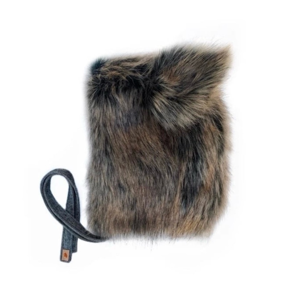 Native Fable Dire Wolf Bonnet